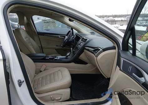 2013 Ford Fusion Se z USA, uszkodzony, nr VIN 3FA6P0HR8DR137322